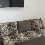Primorsko Apartments *