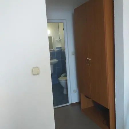 Primorsko Apartments * 프리모르스코