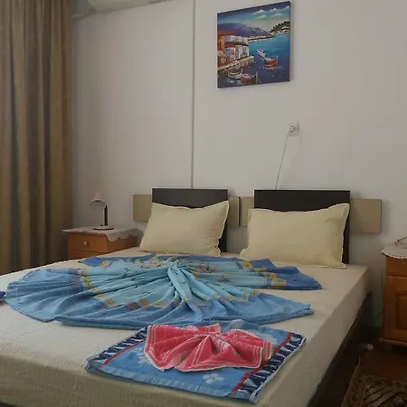 아파트 Primorsko Apartments *