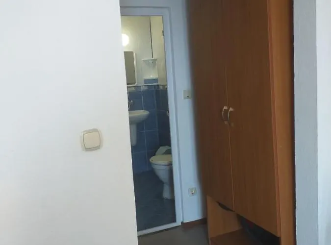 Primorsko Apartments * 普里莫尔斯科