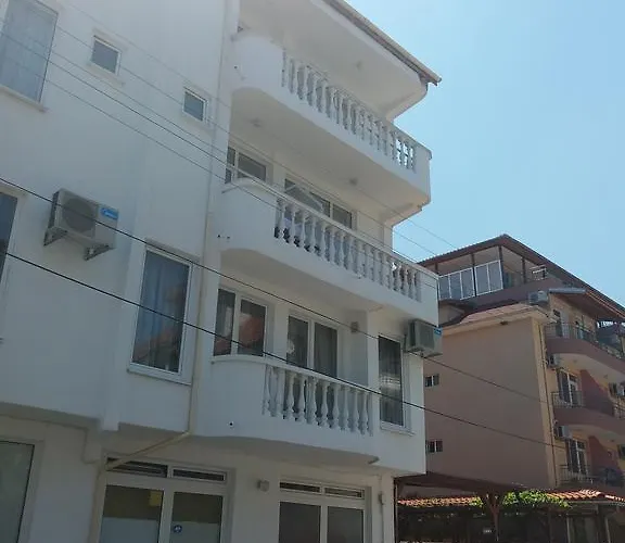 Primorsko Apartments *