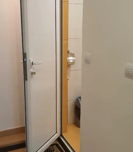 Primorsko Apartments 公寓 普里莫尔斯科